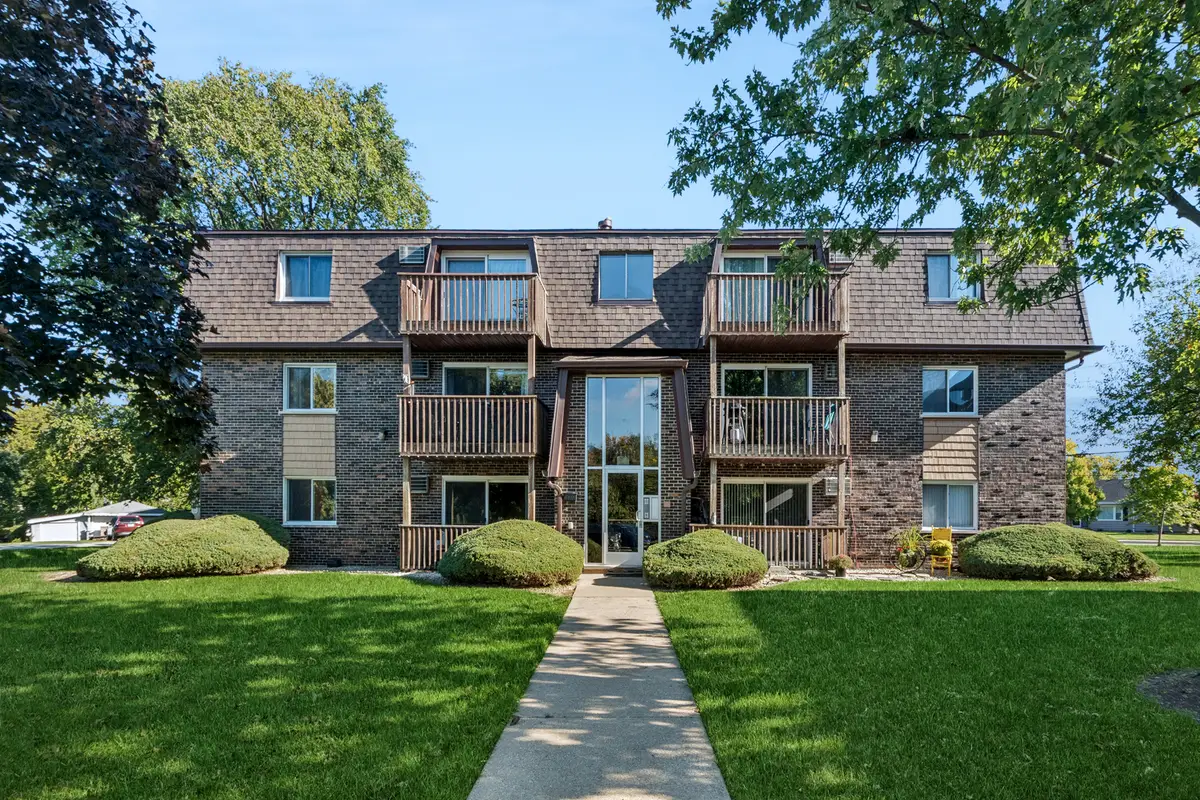 19300 Wolf Road #2, Mokena, IL 60448 - Image #1