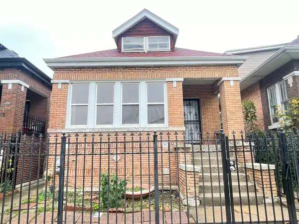 5626 S Maplewood Avenue, Chicago, IL 60629