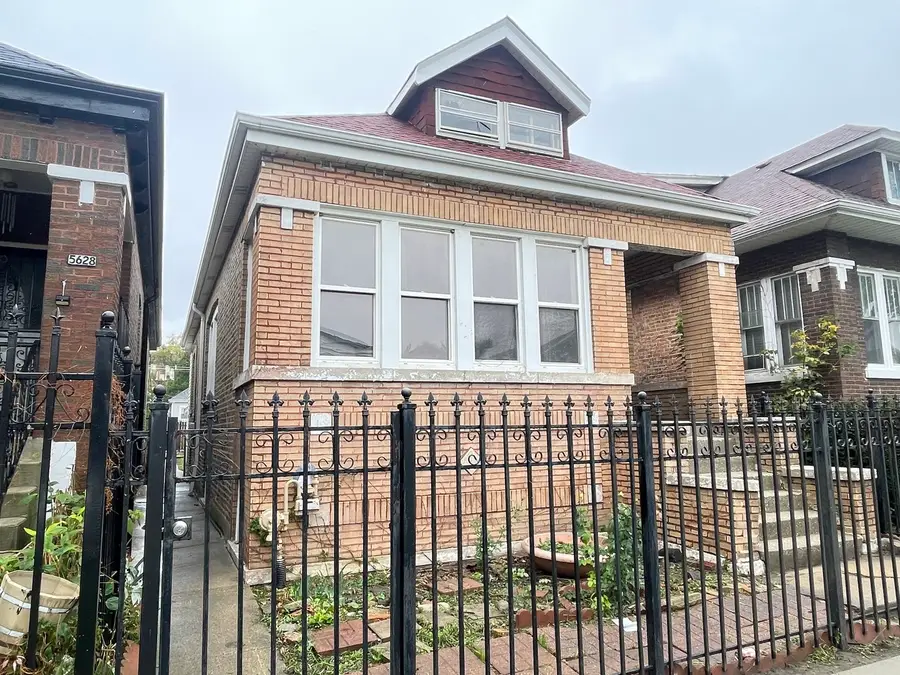 5626 S Maplewood Avenue, Chicago, IL 60629 - Image #2