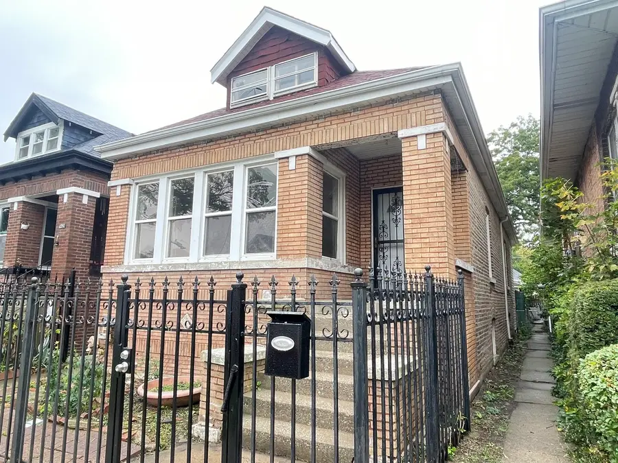 5626 S Maplewood Avenue, Chicago, IL 60629 - Image #3