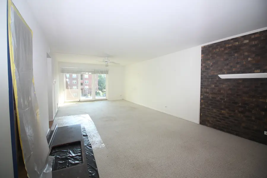 475 Shenstone Road #303, Riverside, IL 60546 - Image #2