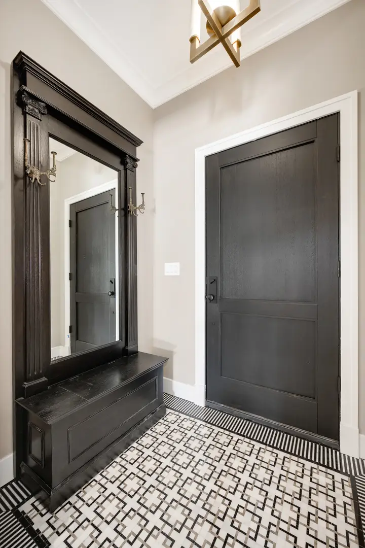 2512 N Kimball Avenue, Chicago, IL 60647 - Image #3