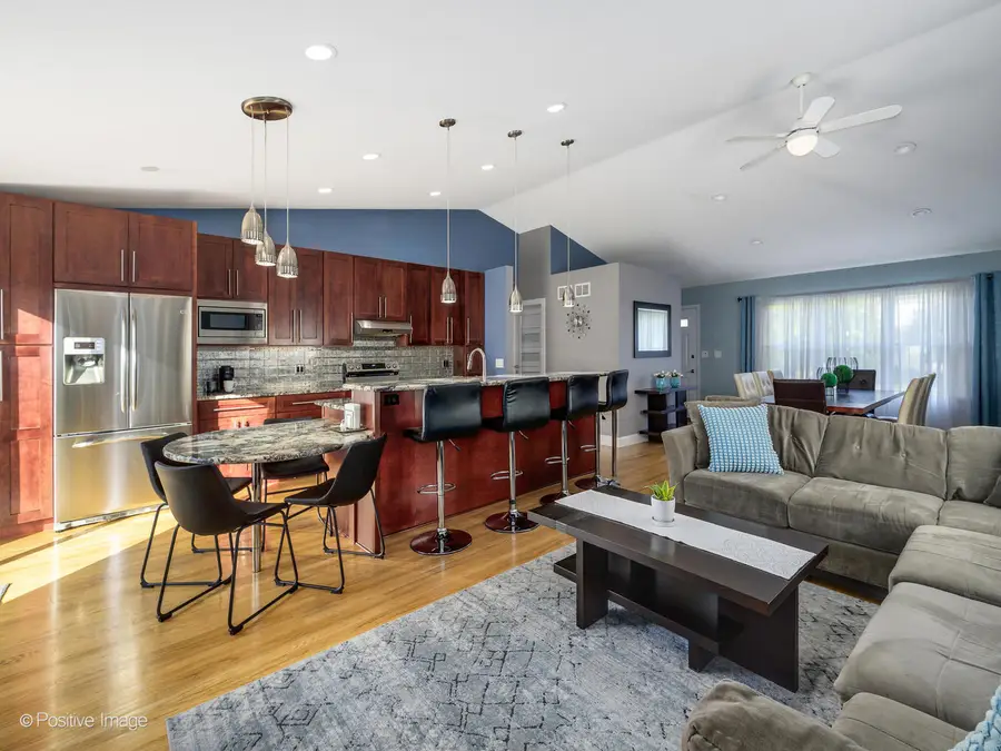 2008 Clematis Drive, Algonquin, IL 60102 - Image #2