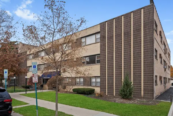 222 Washington Boulevard #101, Oak Park, IL 60302
