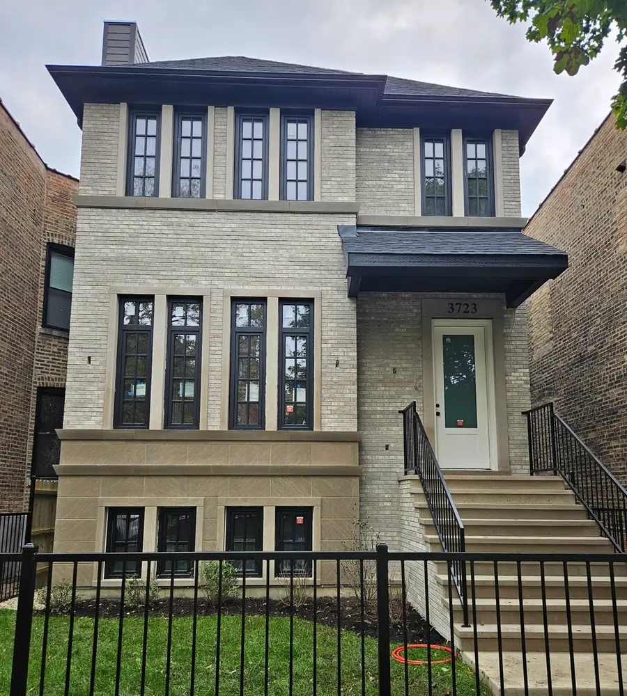 3723 N Oakley Avenue, Chicago, IL 60618 - Image #2