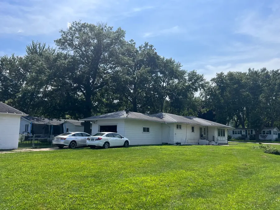 301 Dilks Street, Roberts, IL 60962 - Image #3