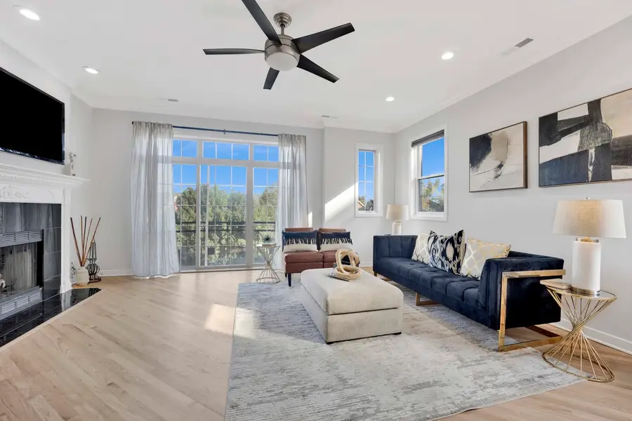 2623 W Belmont Avenue #3, Chicago, IL 60618 - Image #2