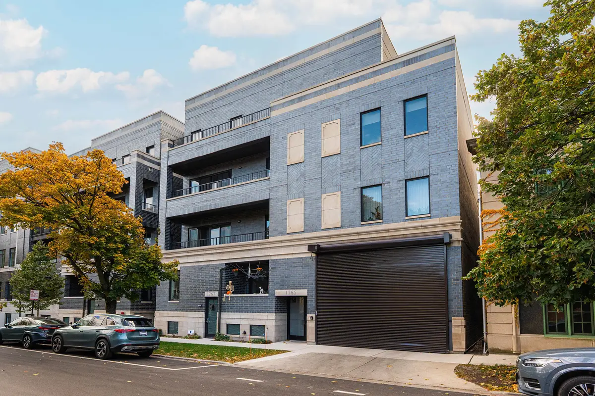 1767 W Rosehill Drive #304, Chicago, IL 60660 - Image #1