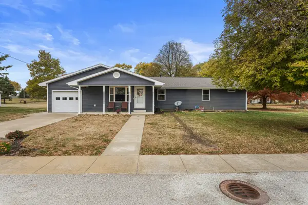 110 5th Street, Ivesdale, IL 61851