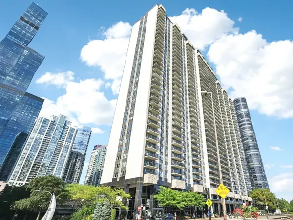 400 E Randolph Street #1119-20, Chicago, IL 60601