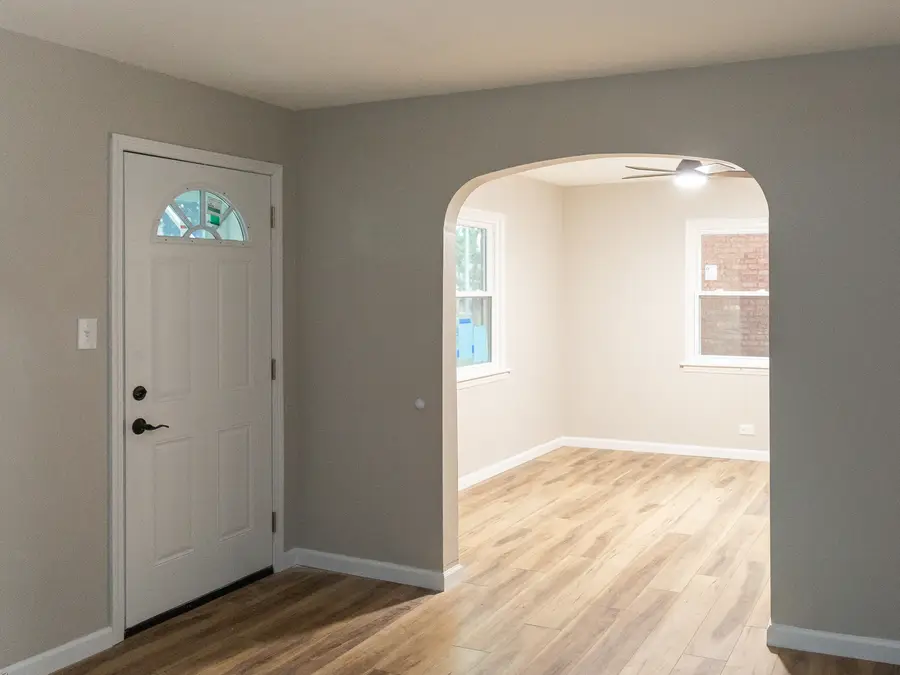 439 Morris Avenue, Bellwood, IL 60104 - Image #2