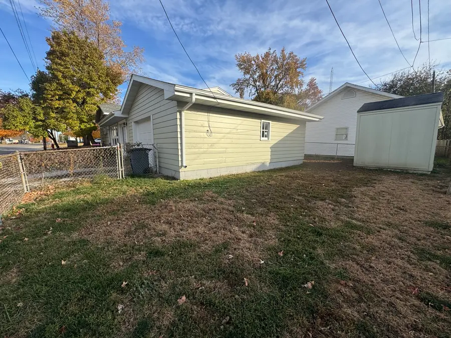 101 S Miller Street, Clinton, IL 61727 - Image #2