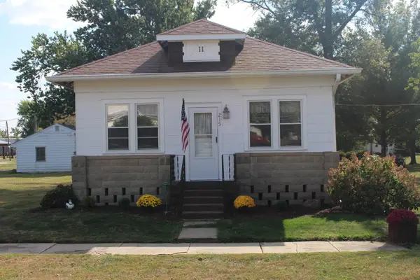 215 North Street, Weldon, IL 61882