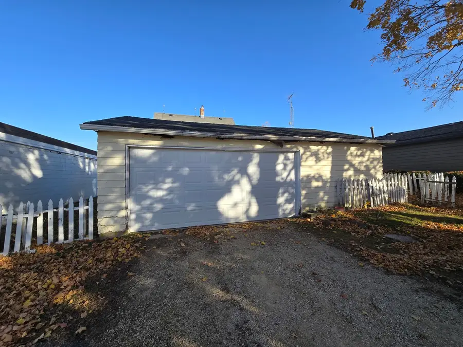 207 S Division Avenue, Polo, IL 61064 - Image #2