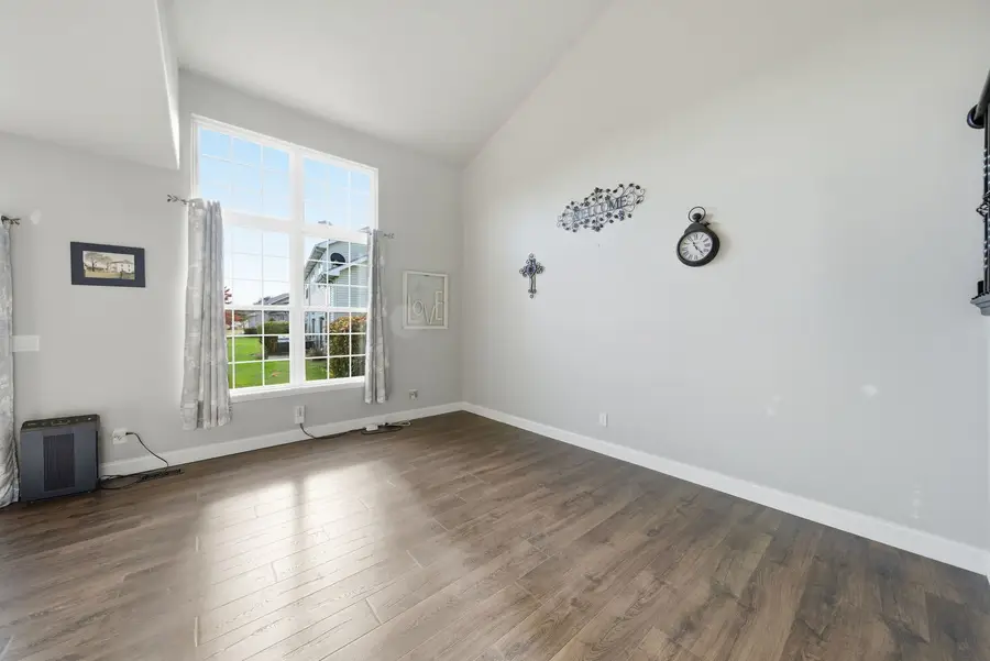 1512 Stoneridge Circle, Yorkville, IL 60560 - Image #2