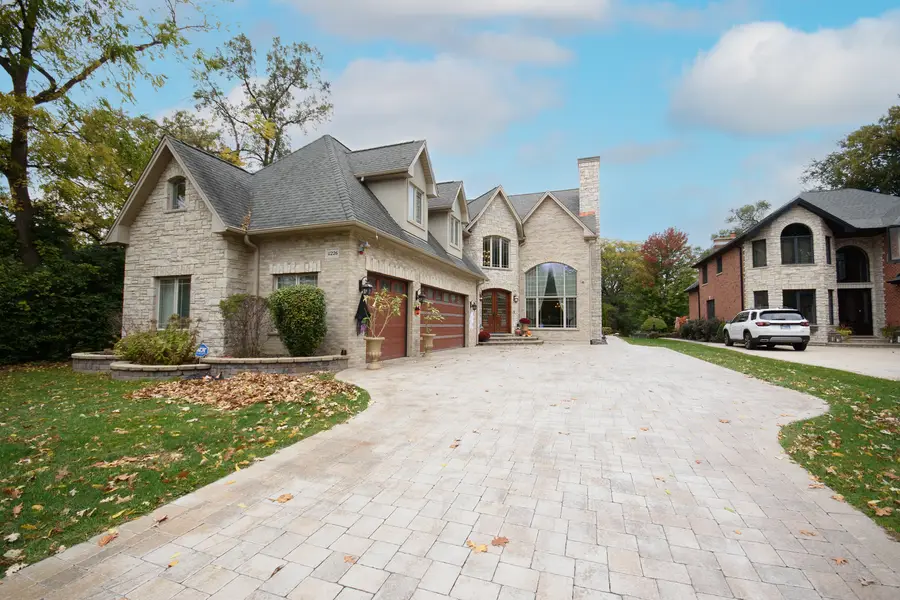 11226 Hiawatha Lane, Indian Head Park, IL 60525 - Image #2
