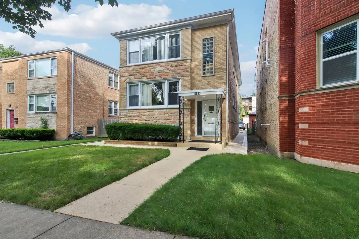 8613 Trumbull Avenue, Skokie, IL 60076 - Image #1