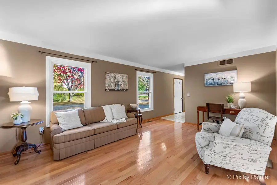 822 Liberty Avenue, Saint Charles, IL 60174 - Image #3