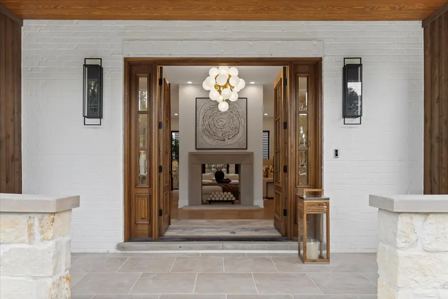 104 S Monroe Street, Hinsdale, IL 60521 - Image #2