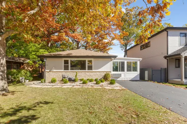 1013 Longaker Road, Northbrook, IL 60062