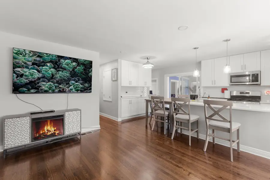 1013 Longaker Road, Northbrook, IL 60062 - Image #3