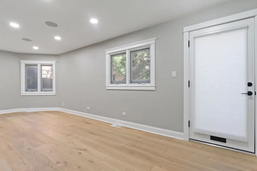 Address Withheld By Seller, Chicago, IL 60614 - Image #2