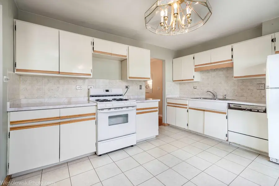 1822 W Catalpa Lane, Mount Prospect, IL 60056 - Image #3