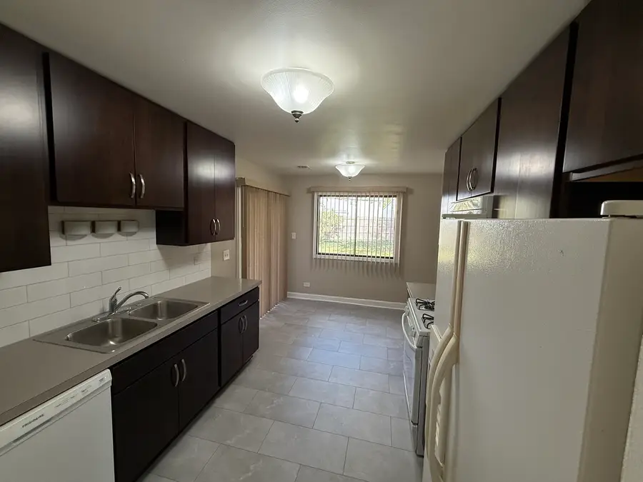 924 Surrey Drive #1A, Schaumburg, IL 60193 - Image #2