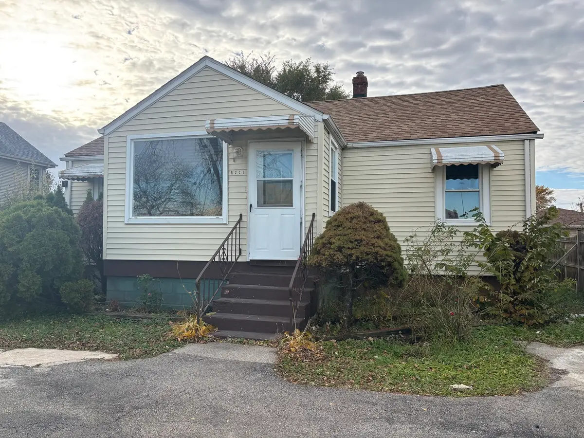 9326 Greenwood Avenue, Des Plaines, IL 60016 - Image #1