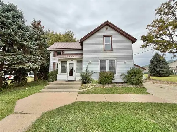 104 N Elm Street, Davis Junction, IL 61020