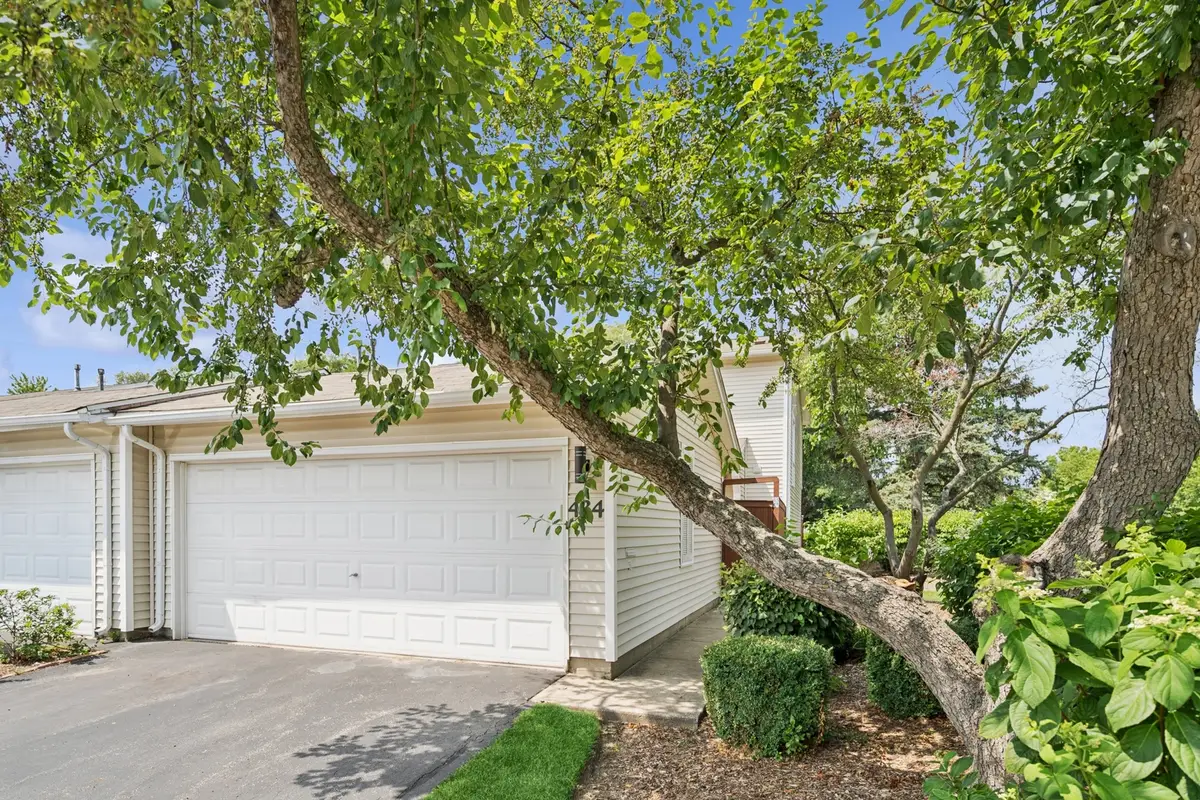 434 Dogwood Terrace, Buffalo Grove, IL 60089 - Image #1