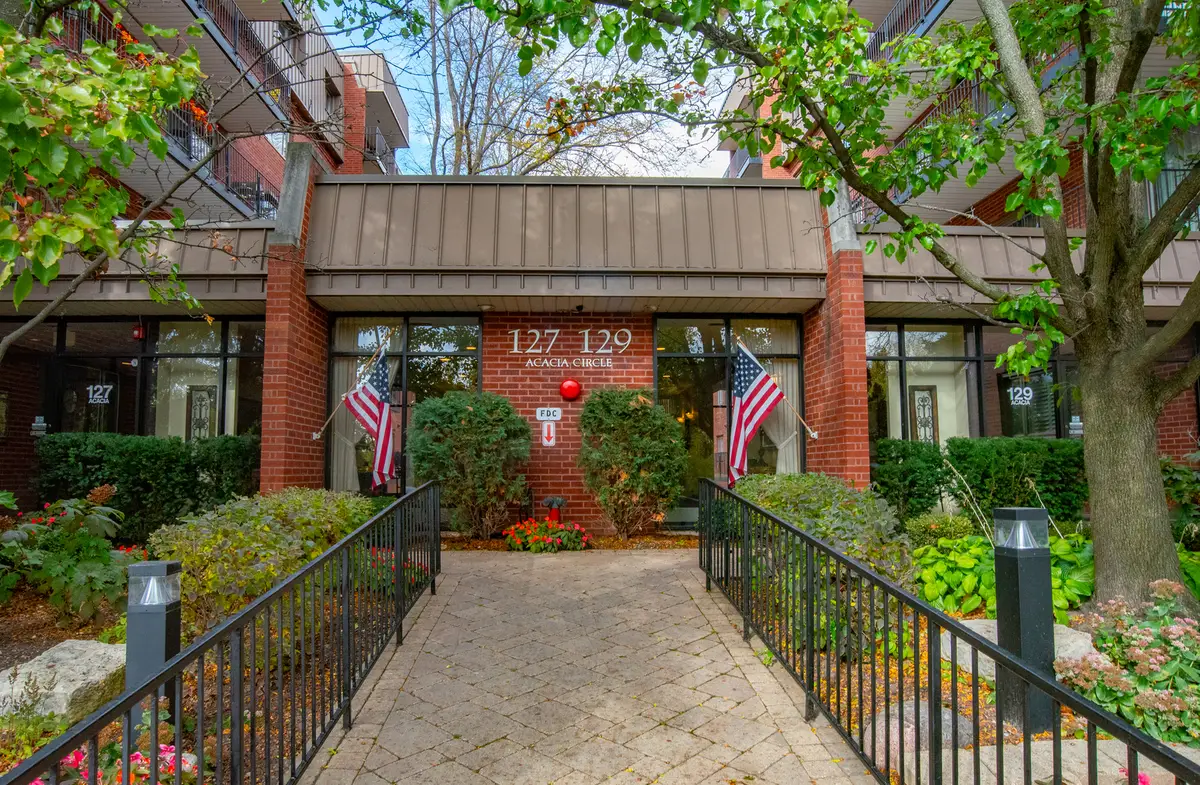 127 Acacia Circle #507, Indian Head Park, IL 60525 - Image #1