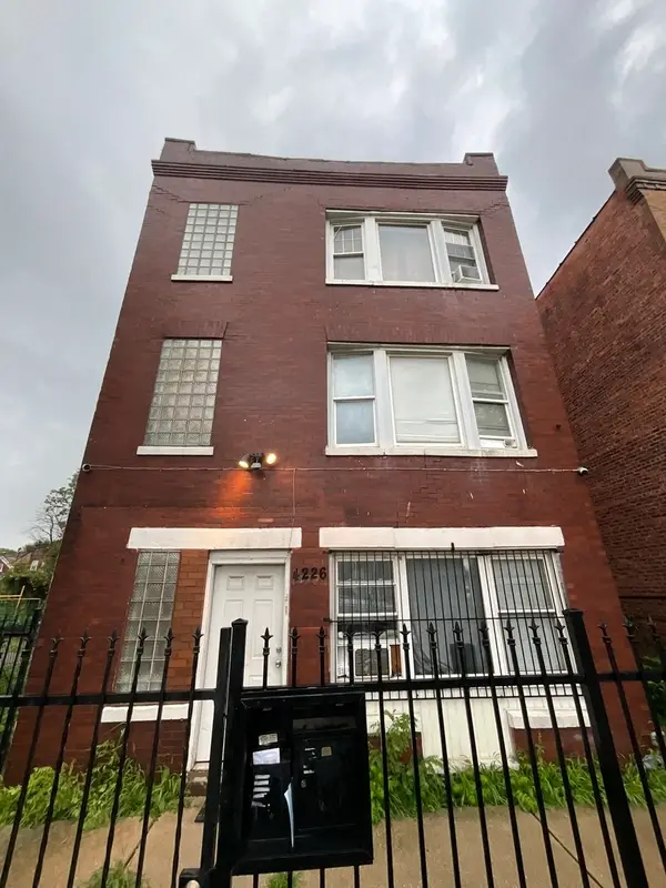 4226 W Ogden Avenue, Chicago, IL 60623