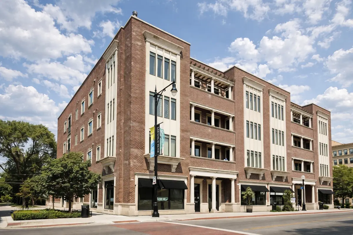 2401 N Janssen Avenue #204, Chicago, IL 60614 - #1