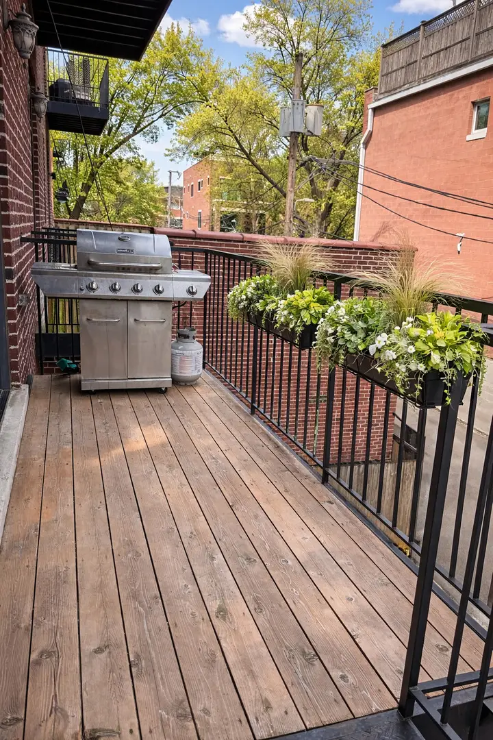 2401 N Janssen Avenue #204, Chicago, IL 60614 - #3