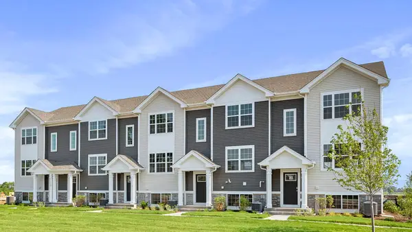 893 Briar Glen Court, Hampshire, IL 60140