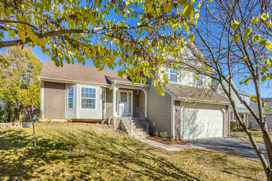 77 Brookstone Drive, Streamwood, IL 60107 - Image #2