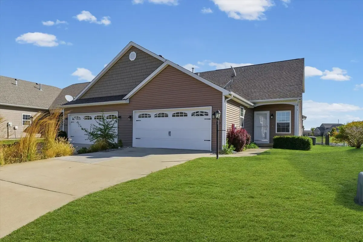 2208 S Cyprus Point #2208, Urbana, IL 61802 - Image #1