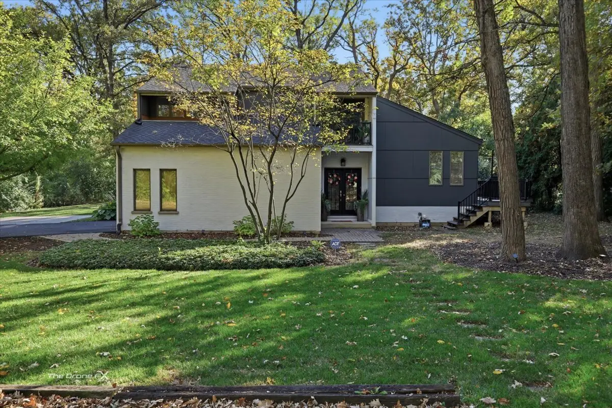 27W041 Walz Way, Wheaton, IL 60189 - Image #1