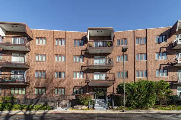 400 E Dundee Road #207C, Buffalo Grove, IL 60089