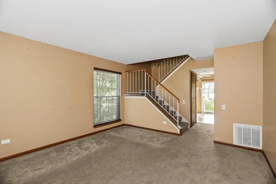 295 Chrisman Drive, Streamwood, IL 60107 - Image #3