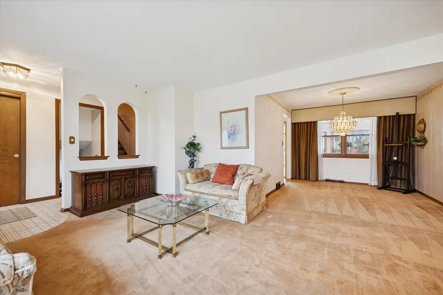 9S215 Florence Avenue, Downers Grove, IL 60516 - Image #3