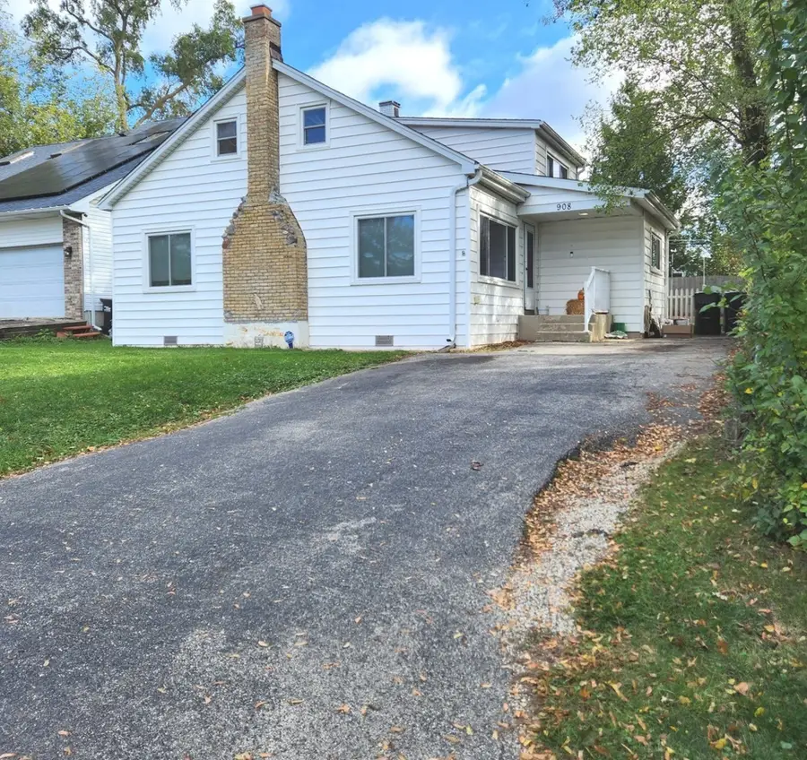 908 Ridge Avenue, Wauconda, IL 60084 - Image #3