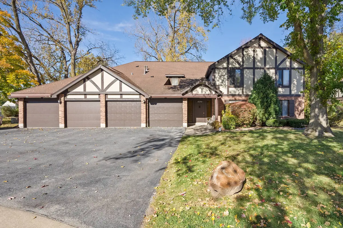 8239 Mulberry Court #B, Palos Hills, IL 60465 - Image #1