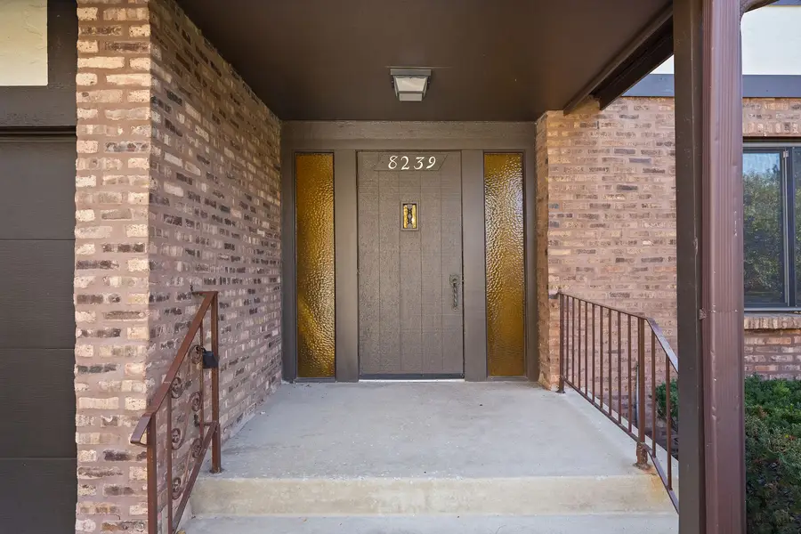 8239 Mulberry Court #B, Palos Hills, IL 60465 - Image #2