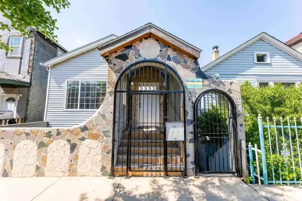 2332 W 18th Place, Chicago, IL 60608