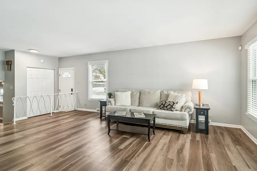 1115 E Orchard Street, Arlington Heights, IL 60005 - Image #2