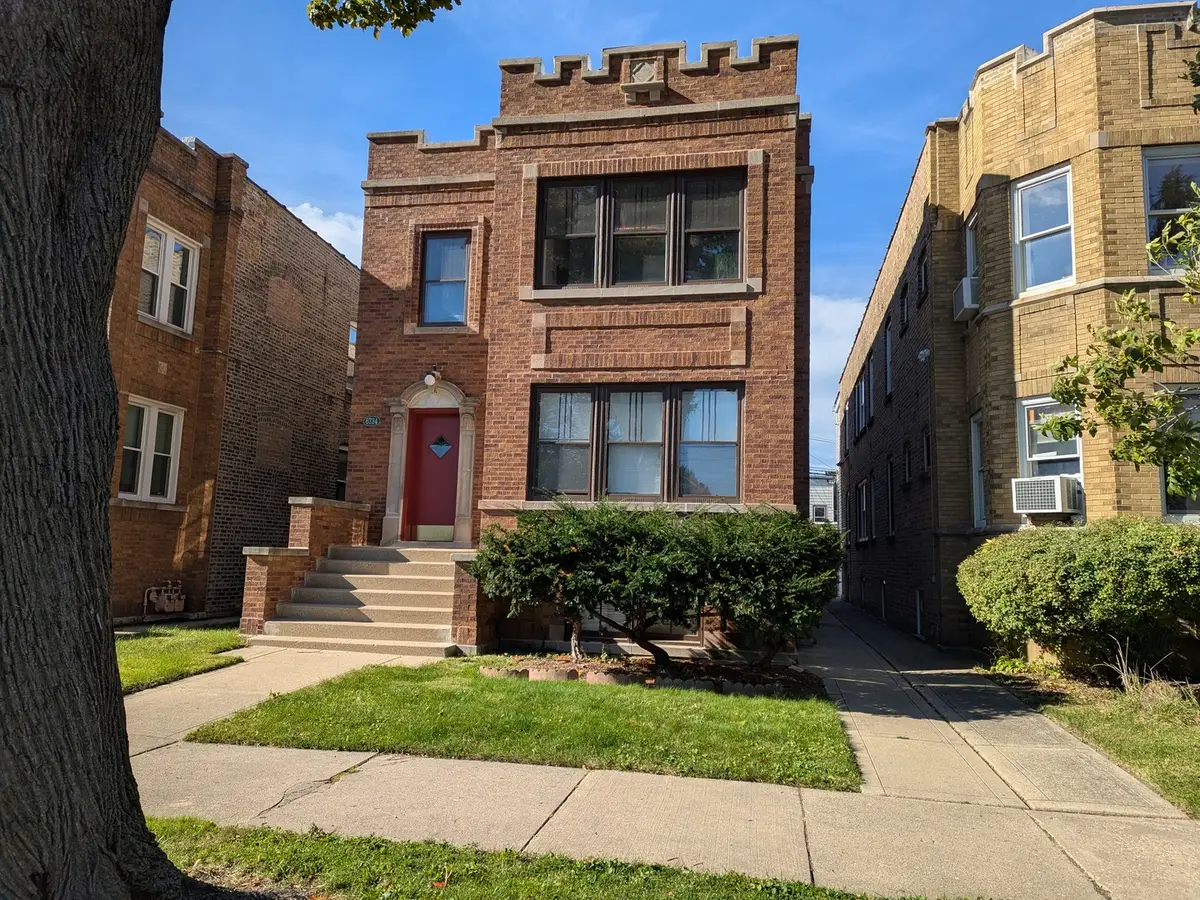 6734 N Campbell Avenue, Chicago, IL 60645 - Image #1