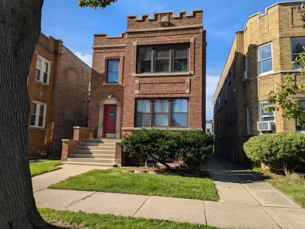 6734 N Campbell Avenue, Chicago, IL 60645