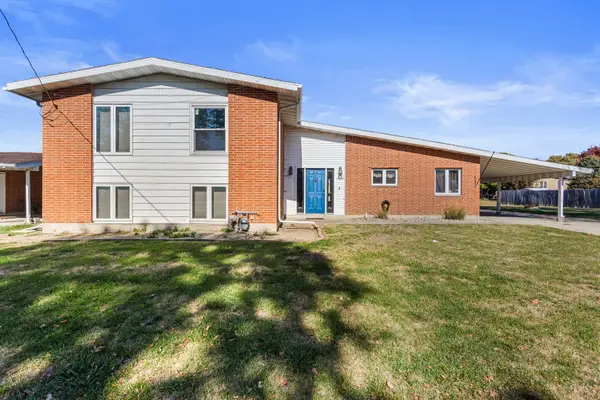 1554 S Pointe Drive, Rantoul, IL 61866